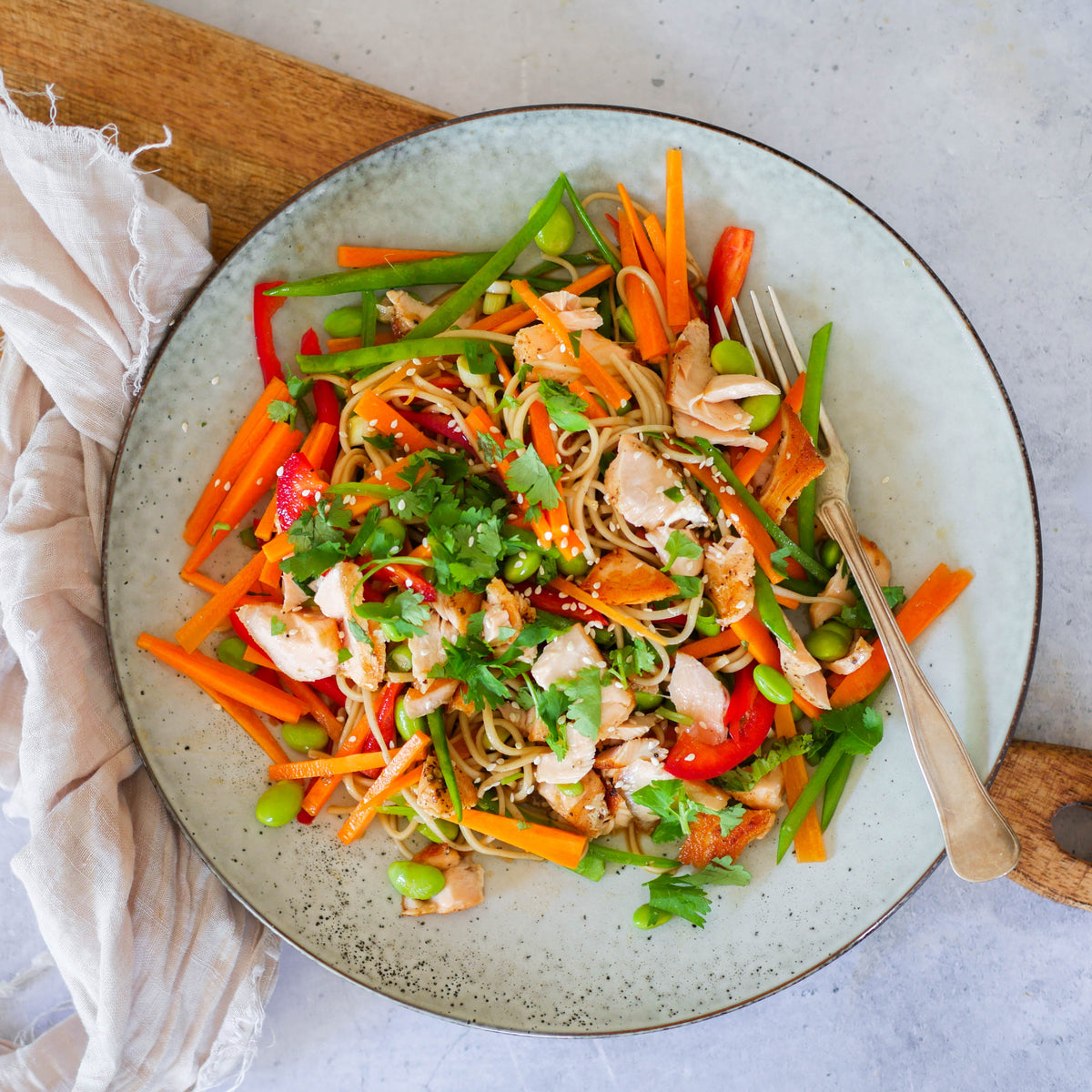Salmon and Soba Noodle Salad – LEAH ITSINES