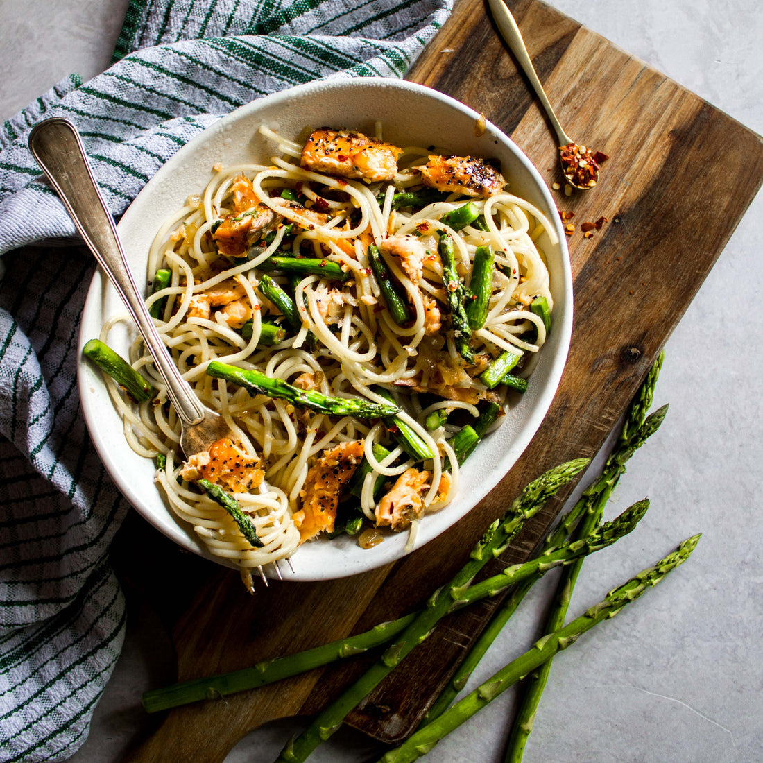 Hot Smoked Salmon and Asparagus Pasta